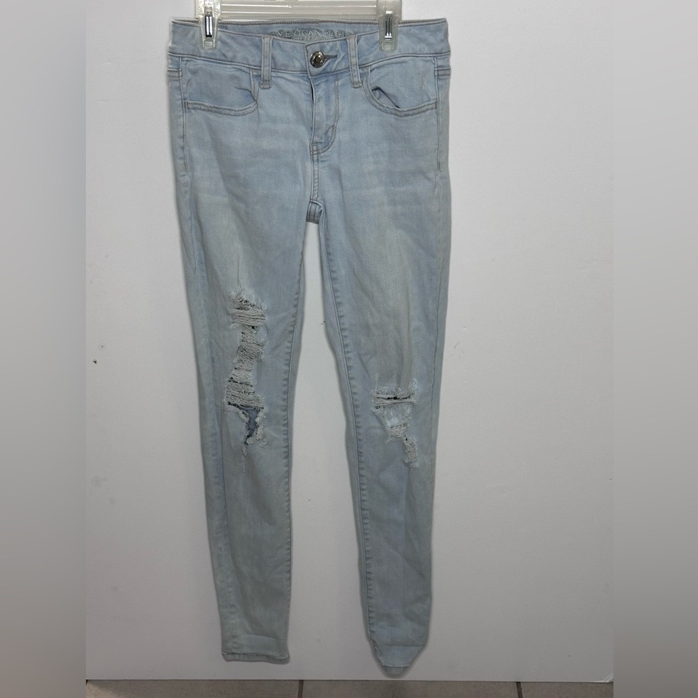 American Eagle Women Super Stretch Light Blue Denim Ripped Jegging jeans size 4‎
